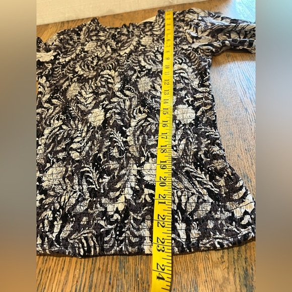 Smocked Print Blouse - Part Two (Size 34 / XS) - Picture 5 of 10